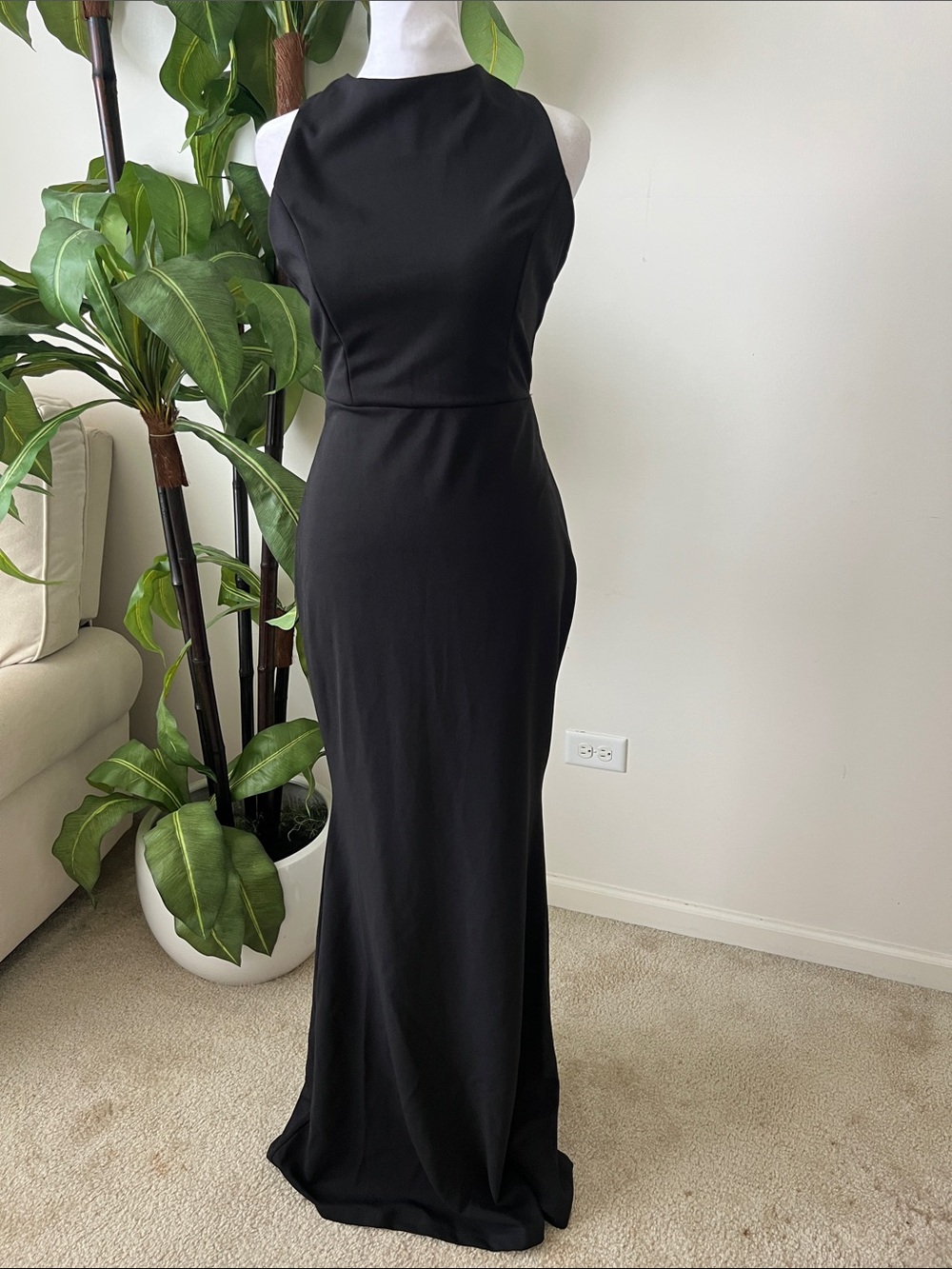 Elegant Black Halter Evening Dress